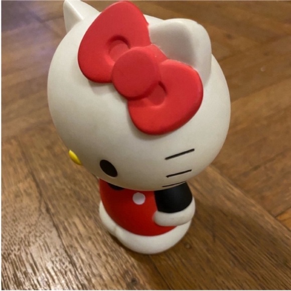 Hello Kitty Vinyl Figure - Picture 5 of 7